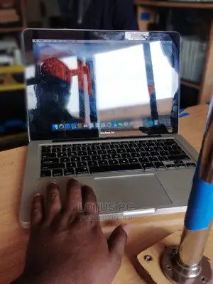 Laptop Apple MacBook Pro 8GB Intel Core 2 Duo HDD 500GB