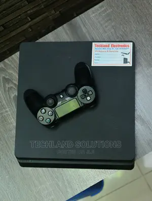 Black SONY Playstation 4