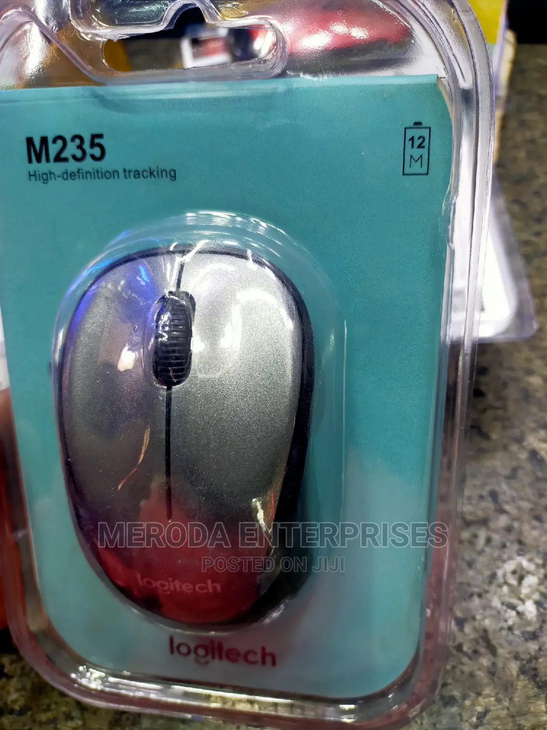 M35 Logitech Wireless Mouse
