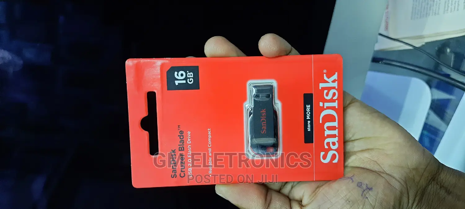 Original Sandisk Cruzer Blade USB Flash Disks.