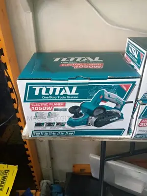 Total Electric Plainer 1050w