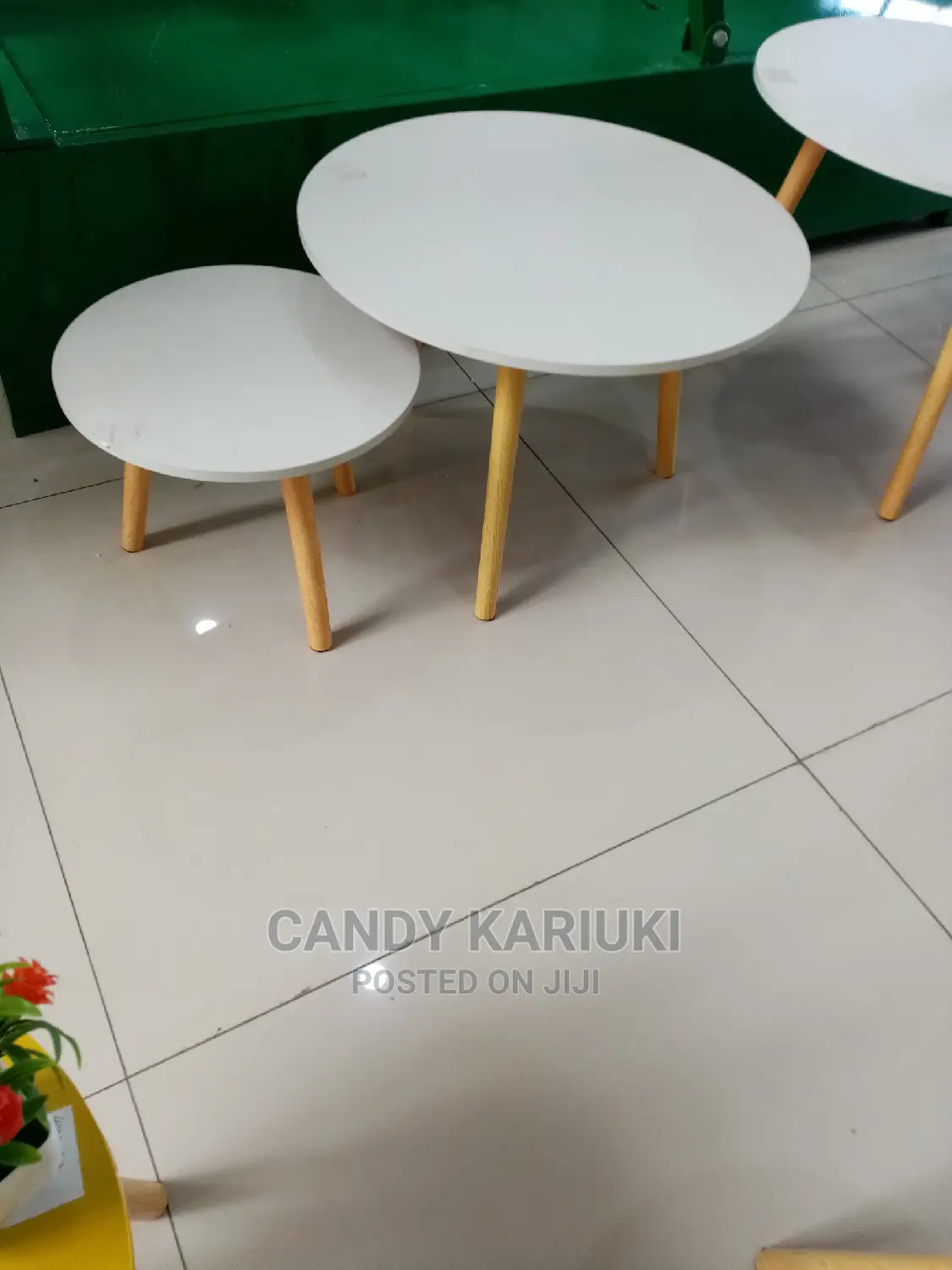 White Aemes Table Set