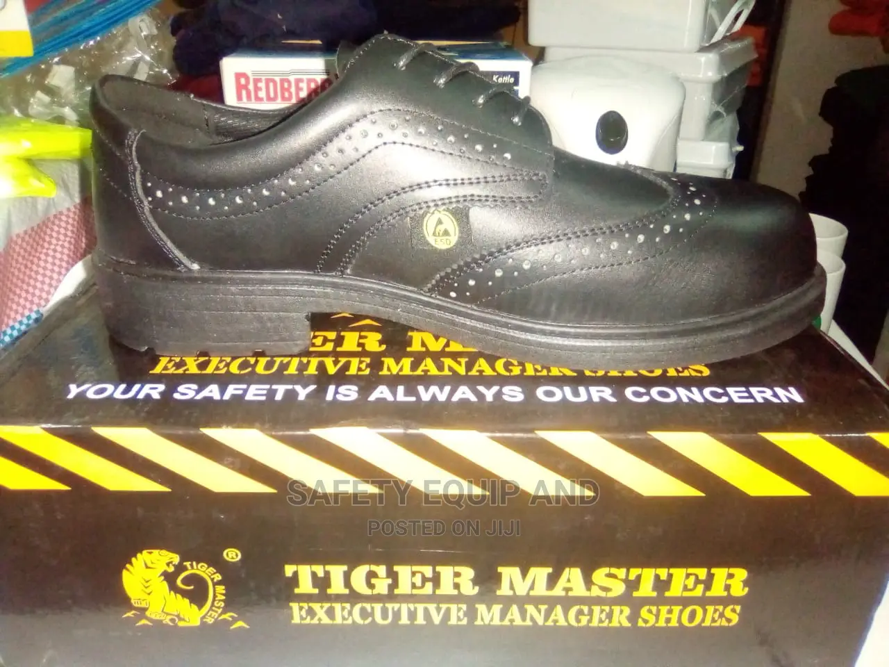 Tiger Master Executive Safety Shoes
