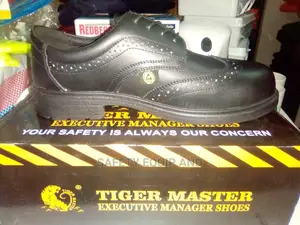 Tiger Master Executive Safety Shoes
