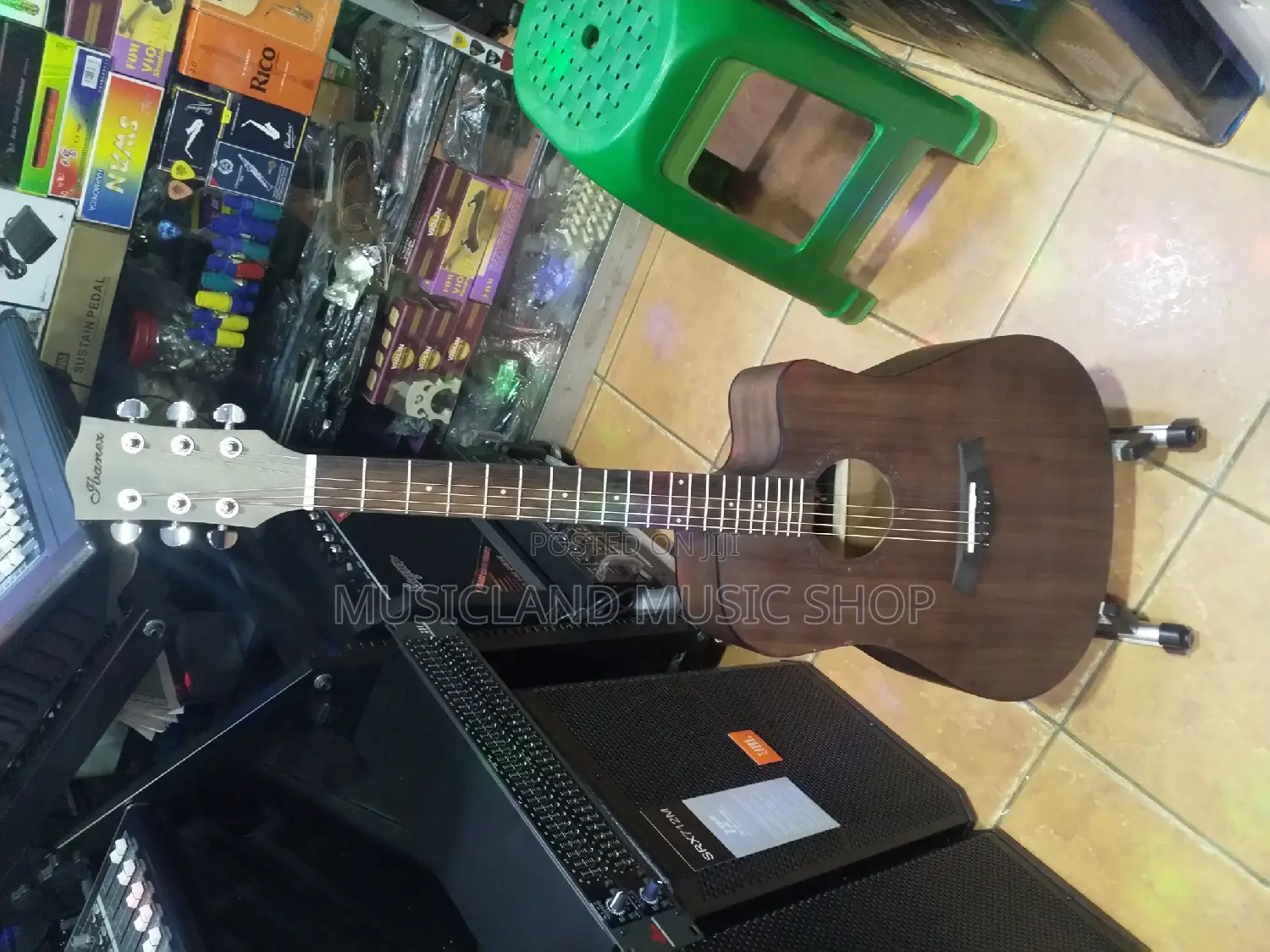 Big Box Guitar