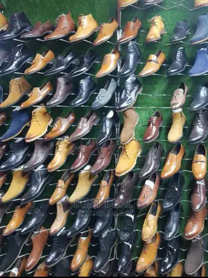 Shoe Racks and Display Channels Zigzag