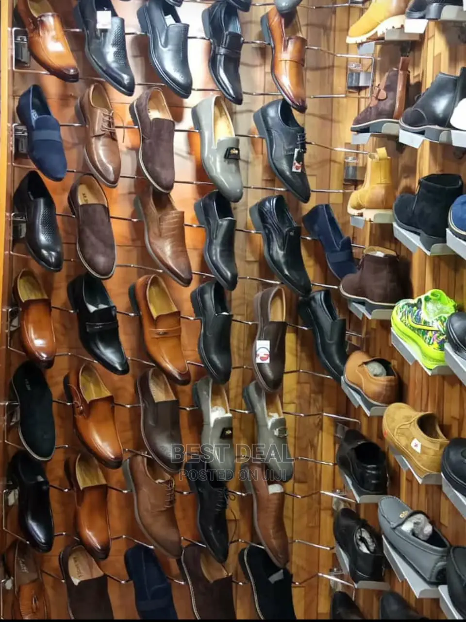 Shoe Racks and Display Channels Zigzag