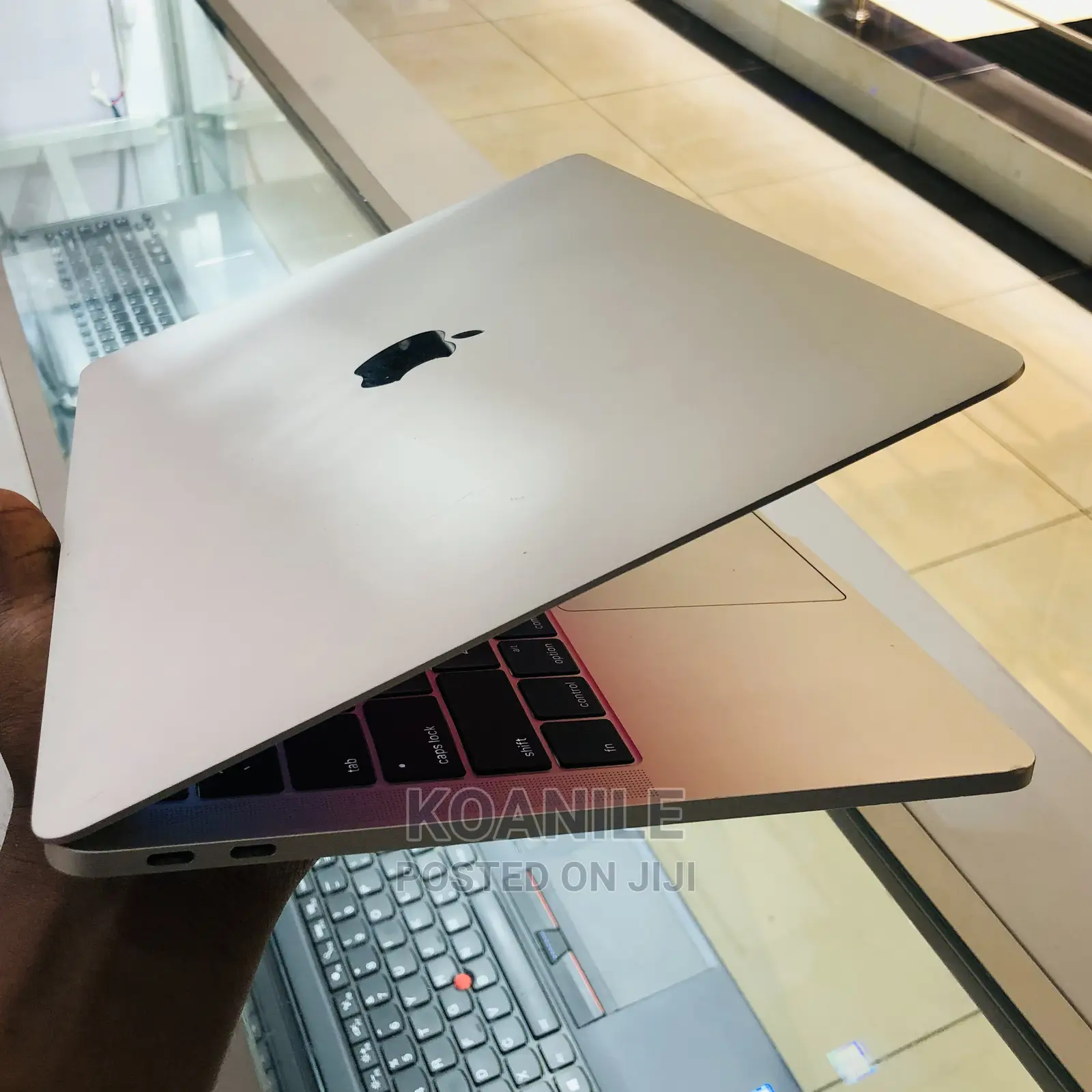 Laptop Apple MacBook 2016 8GB Intel Core I5 SSD 256GB