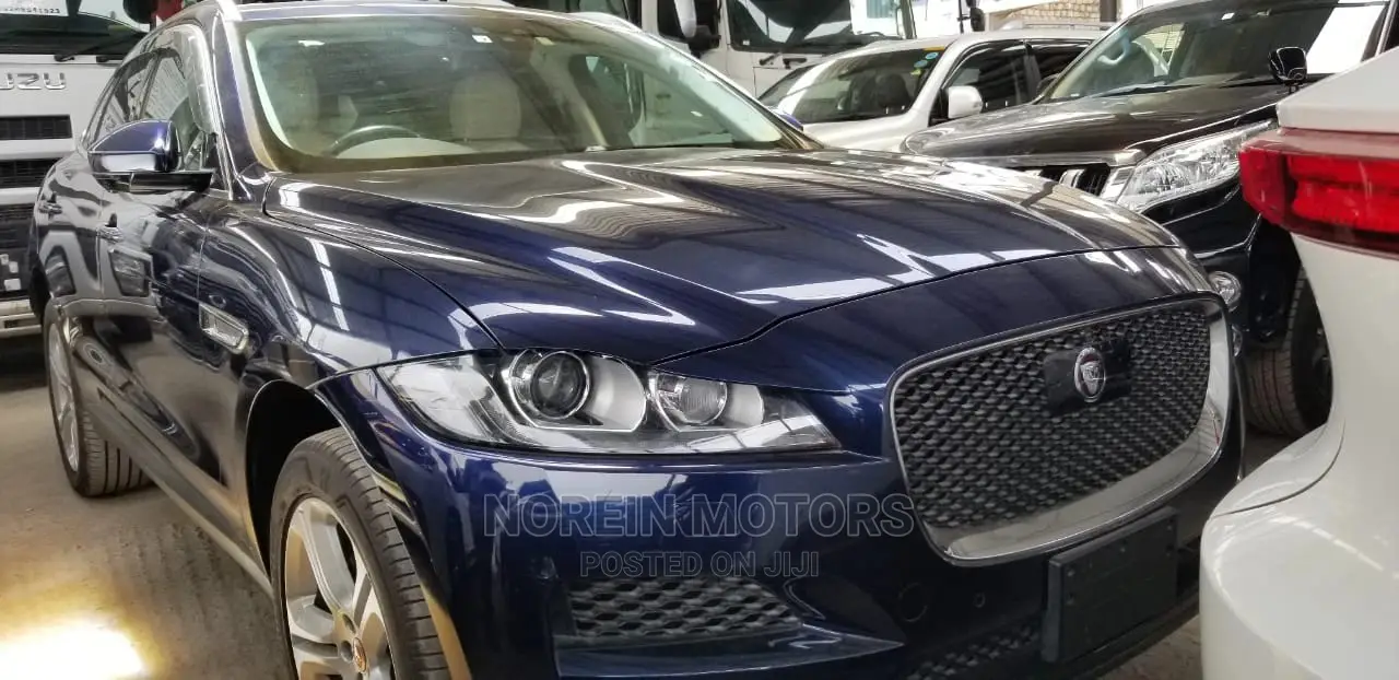 Jaguar F-Type 2017 Blue