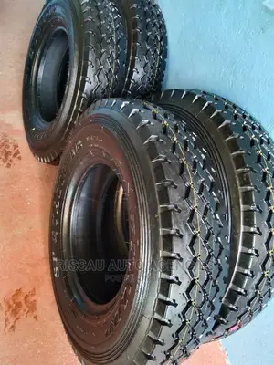 750 R 16 Dunlop Tyres
