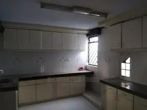 Modern and Spacious 3bedroomed Apartment to Let