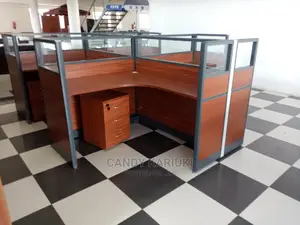 Spacious 4 Way Workstation