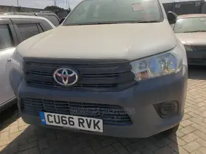 Toyota Hilux 2016 White