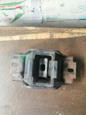 Mazda Demio Old, Gearbox Mount.