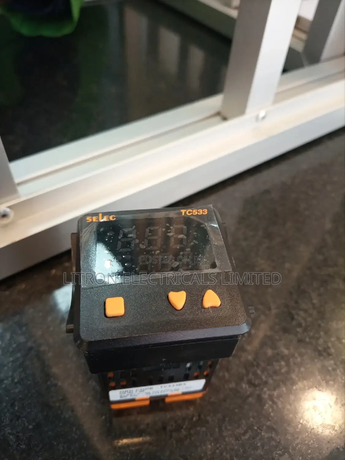Temperature Controller TC533