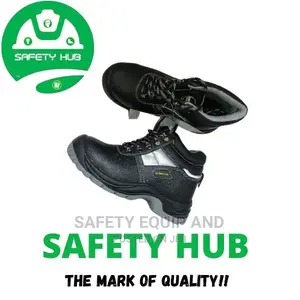 Ultimate Plus Safety Footwear/ Safety Boots/ Safety Shoes