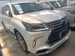 Lexus LX 570 AWD 2016 White