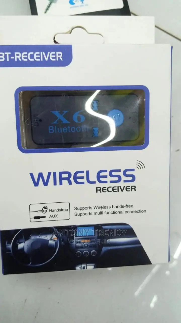 Wireless Handsfree Car Kit With TF Card Reader Function