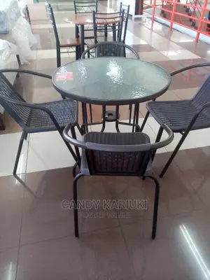 Exclusive 4 Seater Outdoor Set