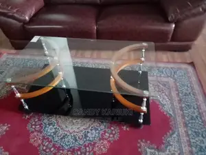 Clear Glass Reception Table