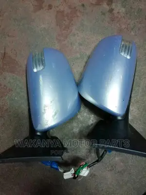 Toyota Vitz 2005/2010 Side Mirror With Indicator, Ex Japan