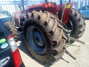 Massey Ferguson 385