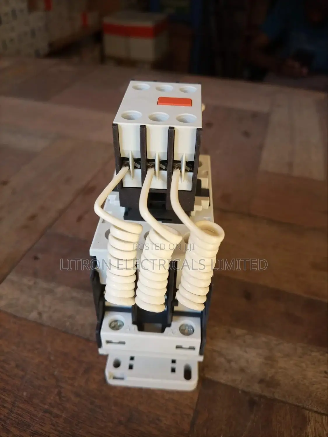 Capacitor Contacters