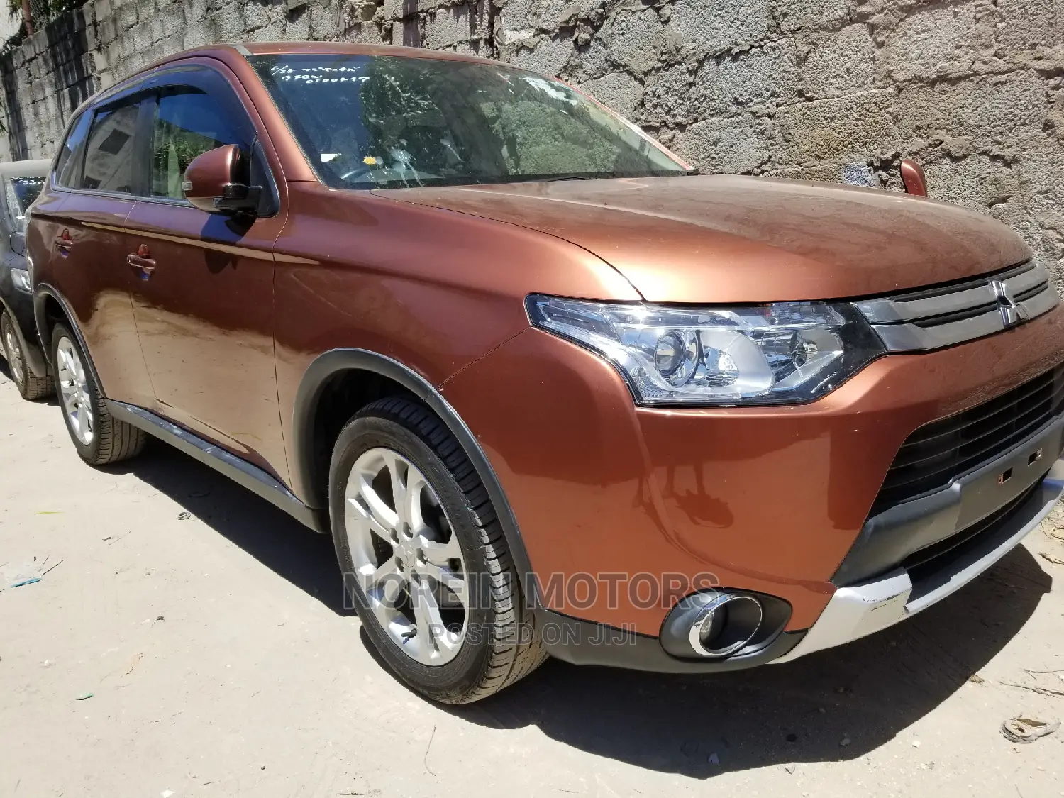 Mitsubishi Outlander 2015 Brown