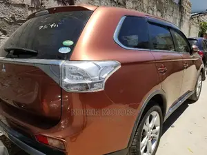 Mitsubishi Outlander 2015 Brown