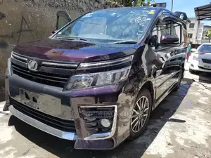 Toyota Voxy 2015 Purple
