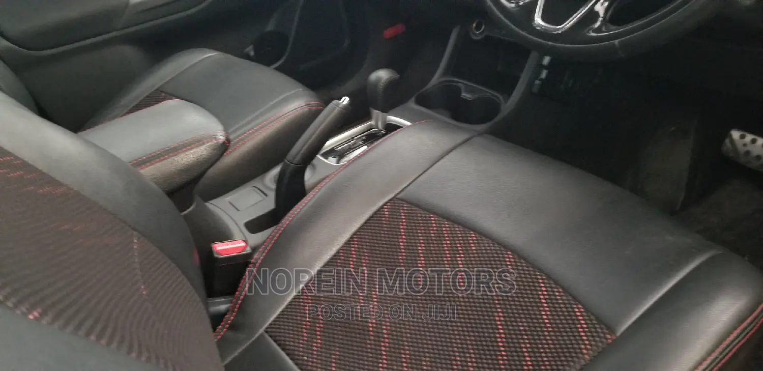 Mitsubishi Outlander 2015 Red
