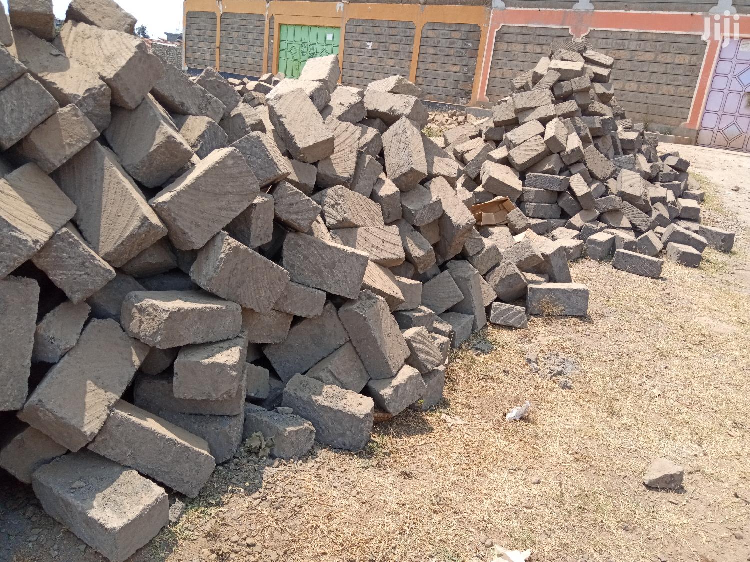 Ndarugo/Machine Cut Stone