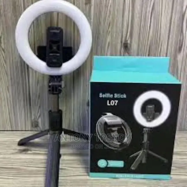 L07 Selfie Stick With Ring Light