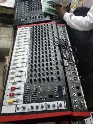 Yamaha Powered Mixer