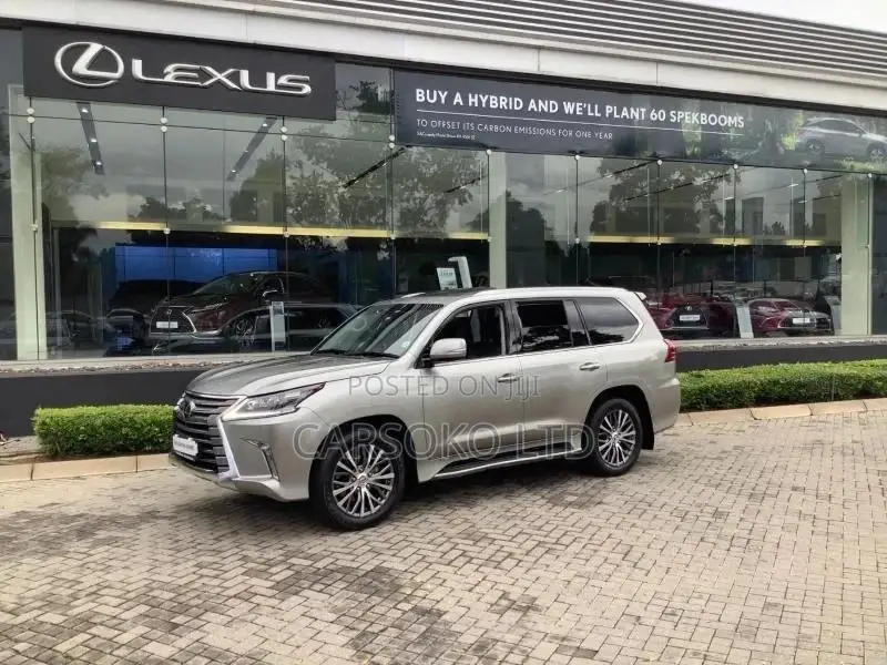 Lexus LX 2016 Silver