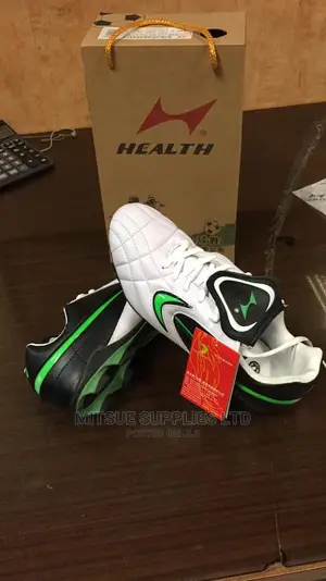 Football Boots 'health' 960-2, White/Green Size 7.5 8.5