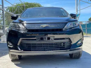 Toyota Harrier 2014