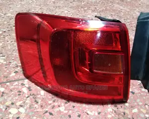 Volkswagen Jetta 2011~13 Taillights/Backlights/Rear Lights