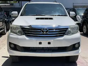 Toyota Fortuner 2014 White