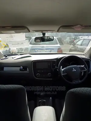 Mitsubishi Outlander 2015 White