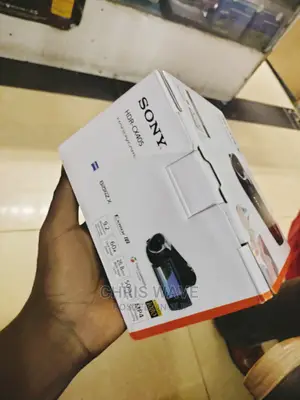 Sony HDR CX405 Handycam With 64GB Card