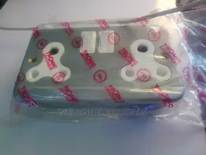 15A Metal Twin Socket.