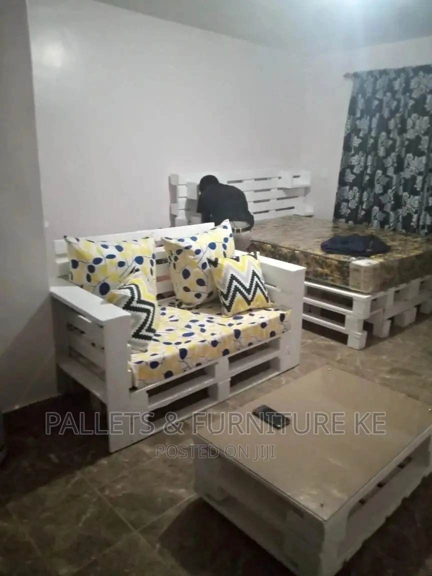 2 Seater Pallet Sofa