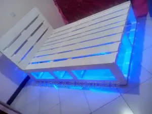 4 by 6 Pallets Bed With Blue Ld Lights