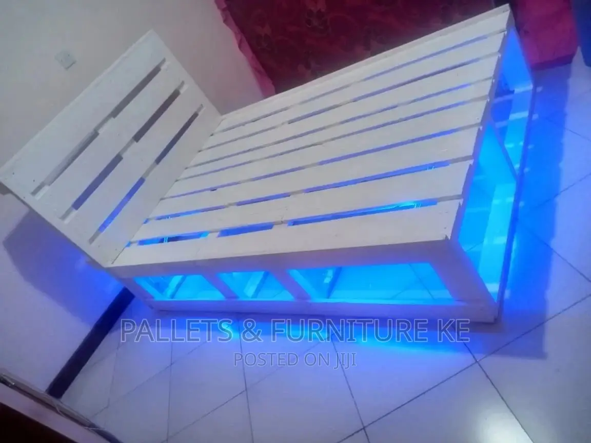 4 by 6 Pallets Bed With Blue Ld Lights