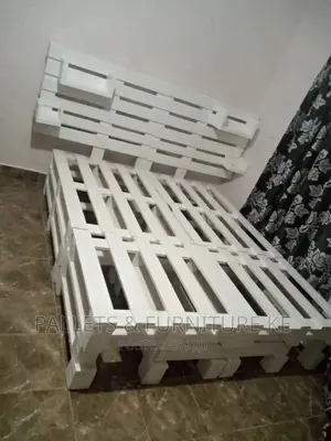 5 by 6 Pallet Bed