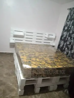 5 by 6 Pallet Bed