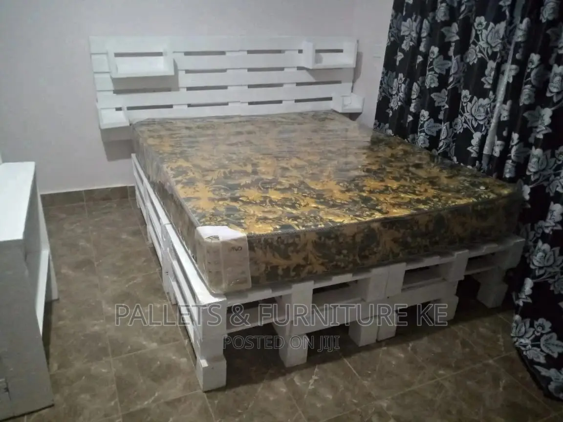 5 by 6 Pallet Bed