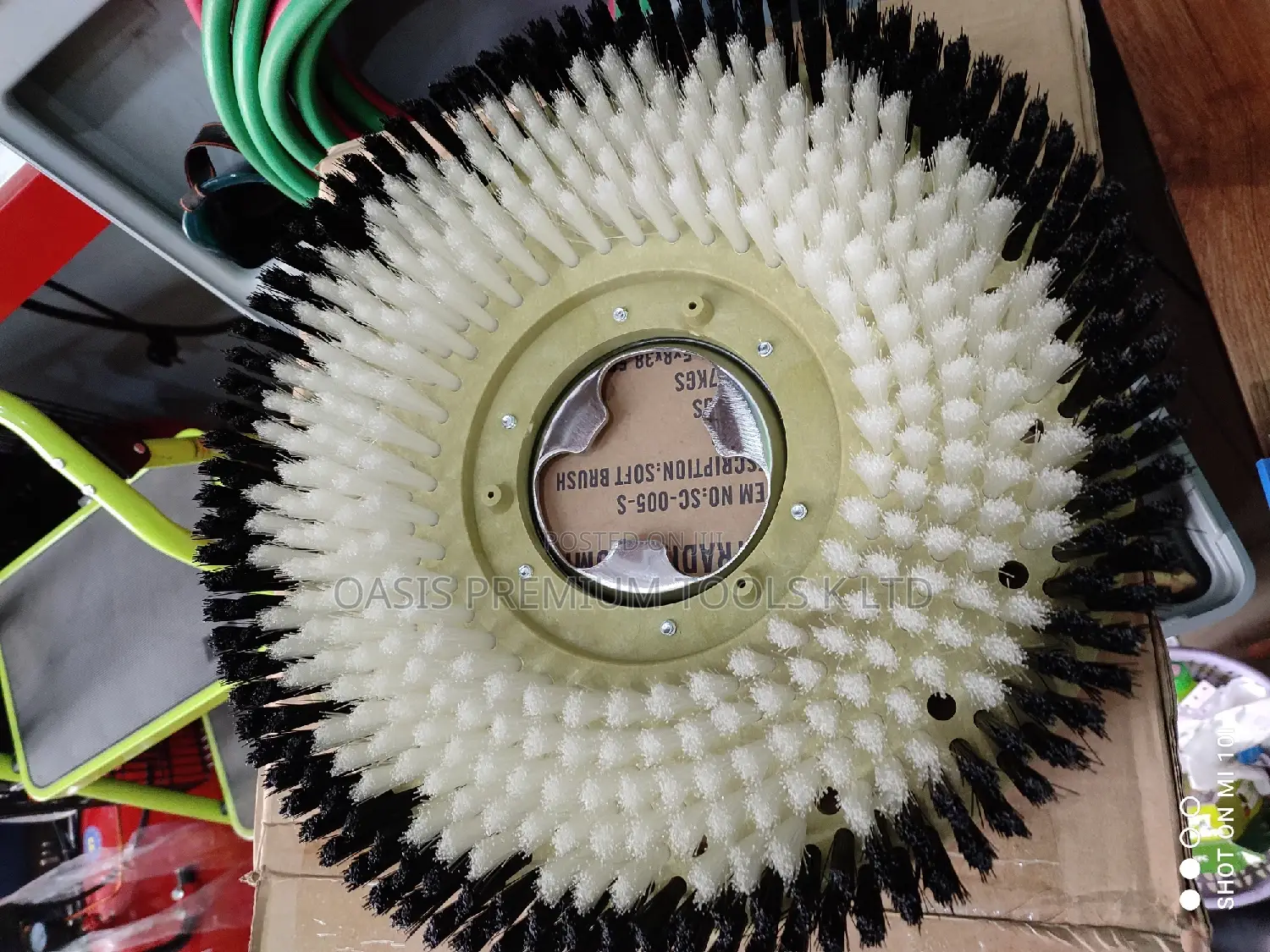Floor Scrubber Machine