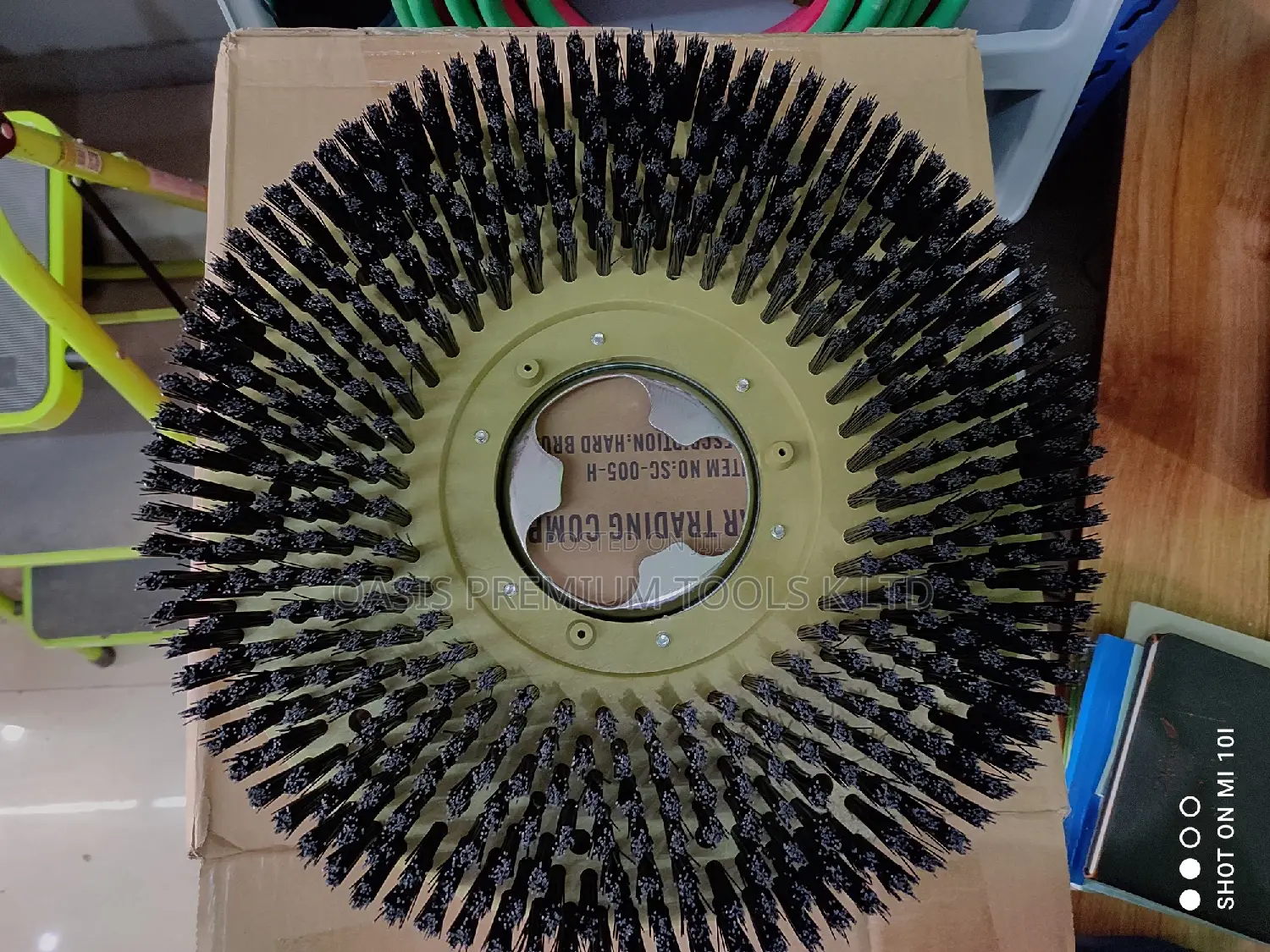 Floor Scrubber Machine